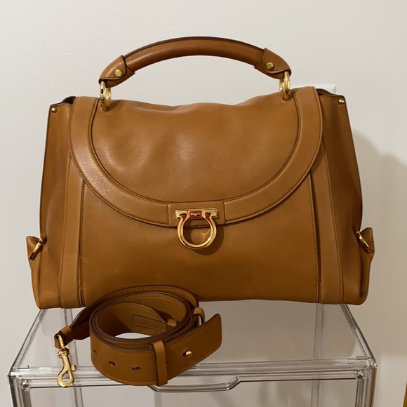 Salvatore Ferragamo shoulder/top handle purse - Picture 14 of 14